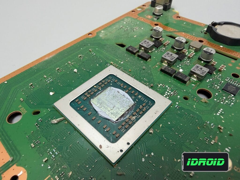 Sună ca un avion - află de ce face zgomot PS4 și ce soluții avem? 3 schimbare-pasta-termica