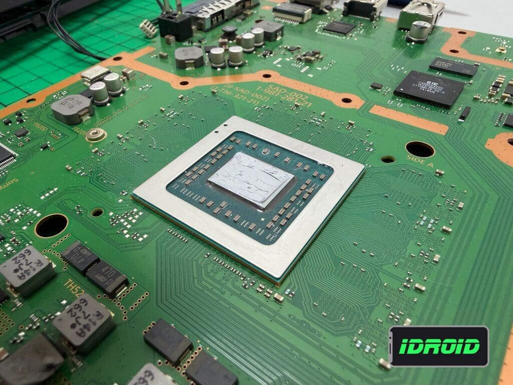 Sună ca un avion - află de ce face zgomot PS4 și ce soluții avem? 5 schimbare-pasta-termoconductoare